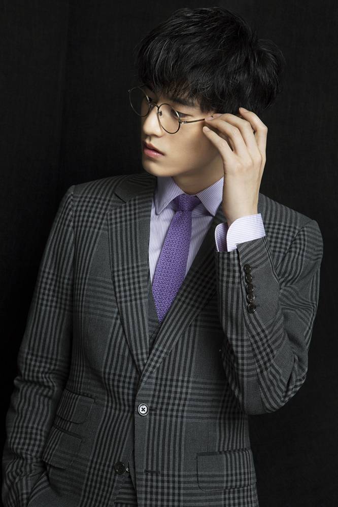 韓國模特金泰煥時尚大片 玩轉文藝學院風