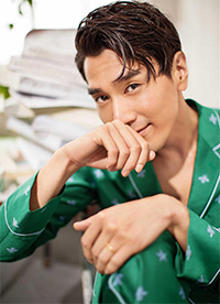 趙又廷時(shí)尚寫真圖片 濃濃秋意顯暖男氣質(zhì)