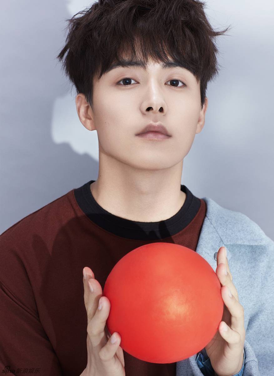 馬天宇時(shí)尚大片造型 側(cè)顏殺高貴如王子