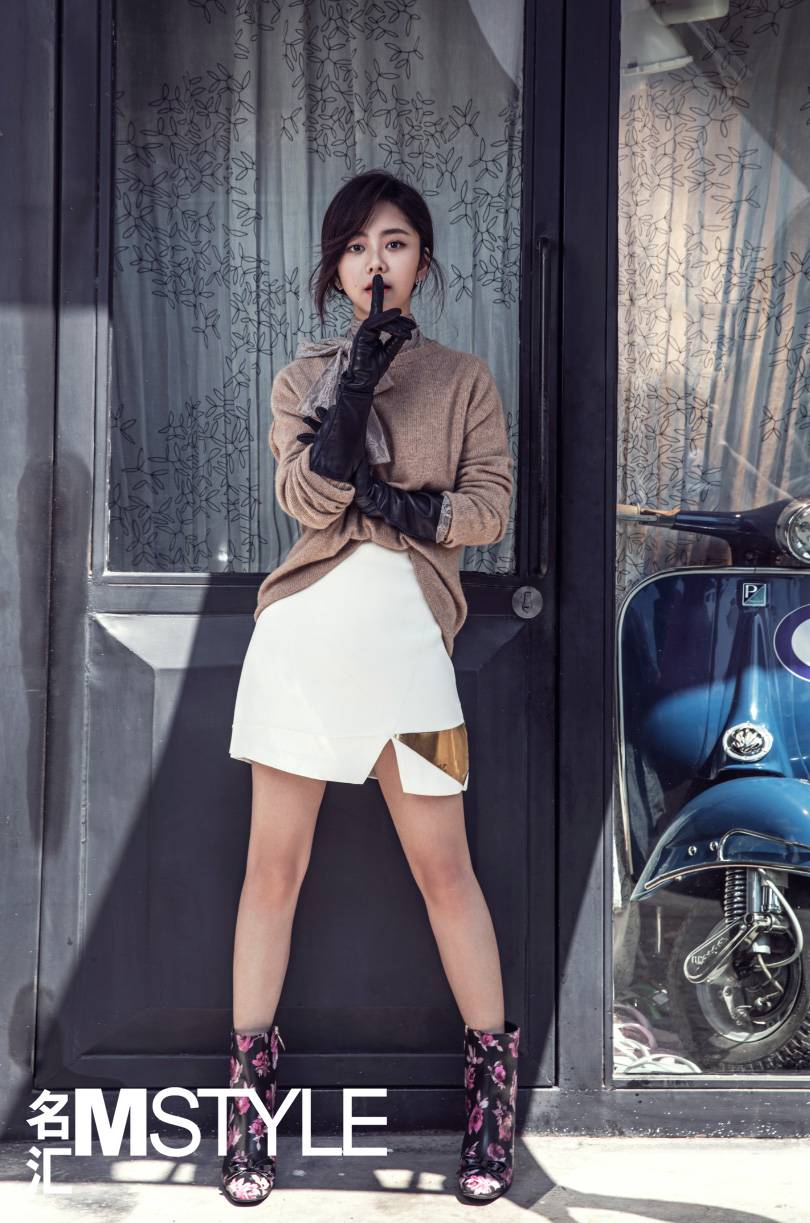 譚松韻時(shí)尚寫真大片 清新亮麗盡顯迷人風(fēng)范