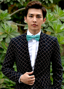 臺(tái)灣帥哥炎亞綸帥氣圖片寫真炎亞綸雜志封面圖片