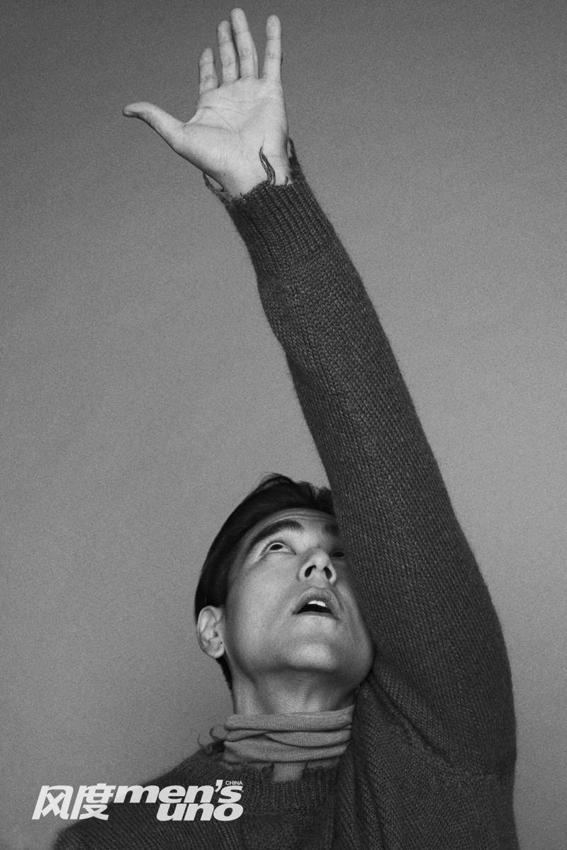 彭于晏登雜志封面寫真 優(yōu)雅秋裝盡顯輕熟氣質(zhì)