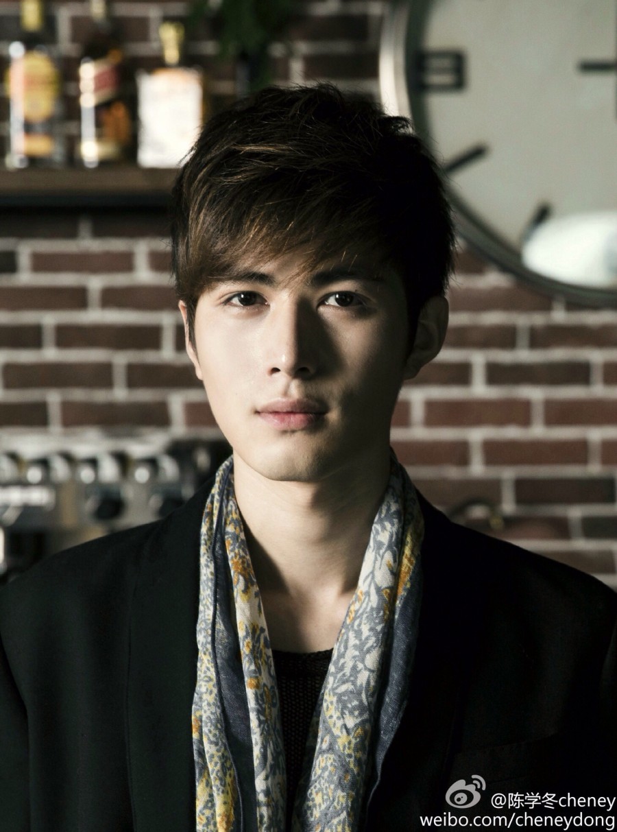 陳學(xué)冬帥氣時(shí)尚寫真