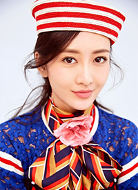 內(nèi)地演員王鷗時(shí)尚雜志寫真曝光