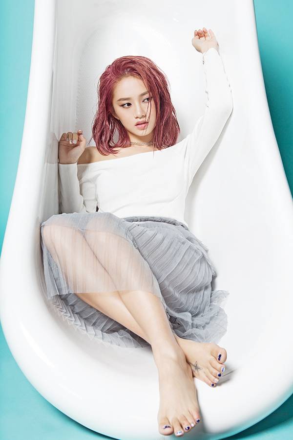 快女付夢(mèng)妮時(shí)尚寫真大片 變身御女進(jìn)攻霸道界