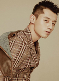 張繼科初秋時(shí)尚大片曝光 吐舌撩妹帥氣不減