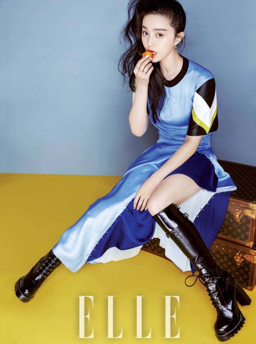 范冰冰雜志封面圖片 抱貓賣萌俏皮可愛