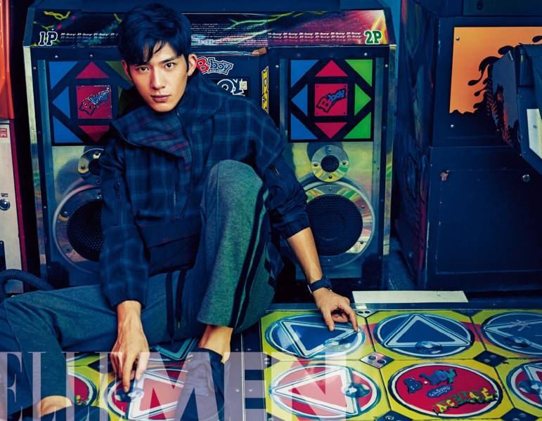 井柏然雜志封面寫(xiě)真大片 演繹復(fù)古懷舊大神范兒