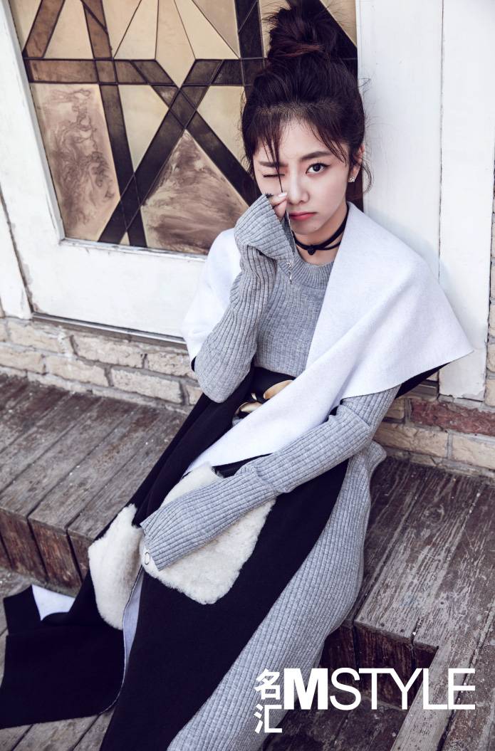 譚松韻時(shí)尚寫(xiě)真大片 清新亮麗盡顯迷人風(fēng)范