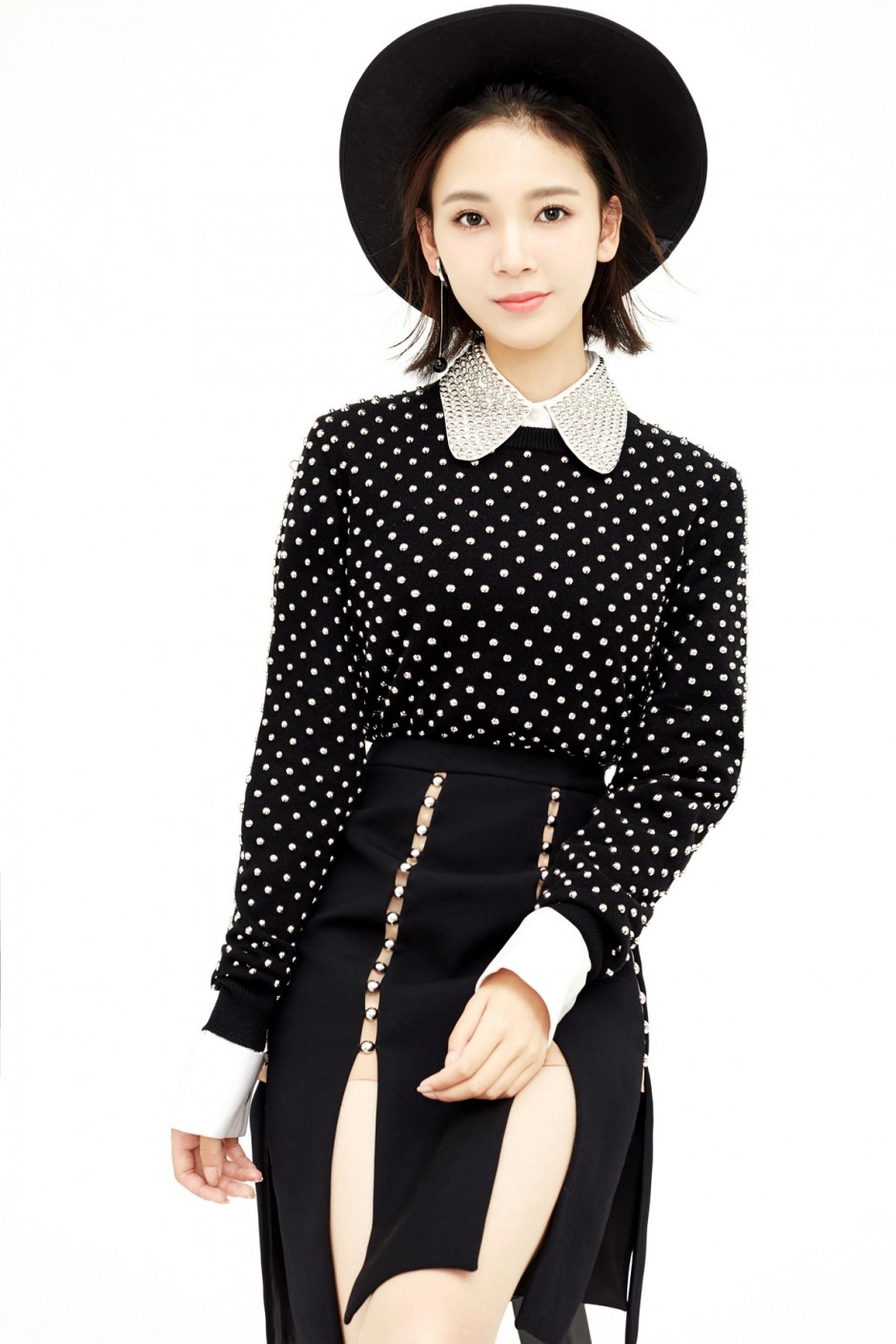 演員陳瑤時尚寫真曝光 魔女造型駕輕就熟