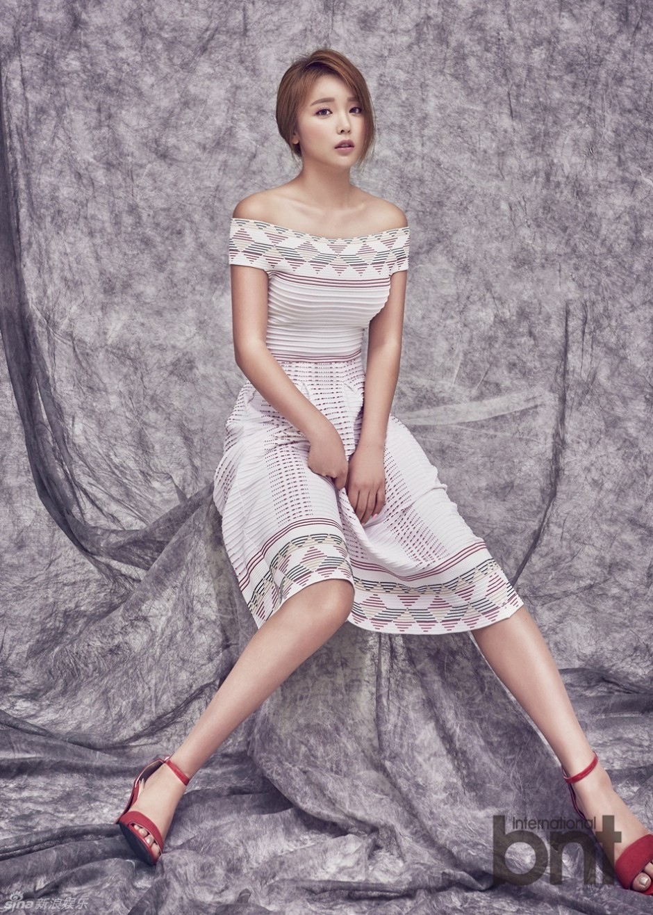 韓星洪真英性感寫真合集 小露香肩顯迷人身材