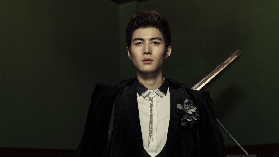 陳學(xué)冬帥氣高清魅影寫真