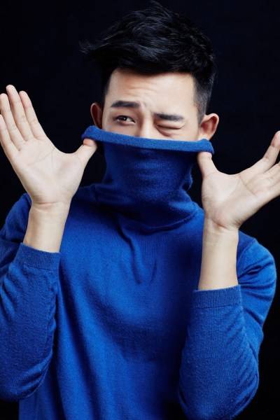 Lawrence羅倫希暗黑系寫真 盡顯雅痞風范