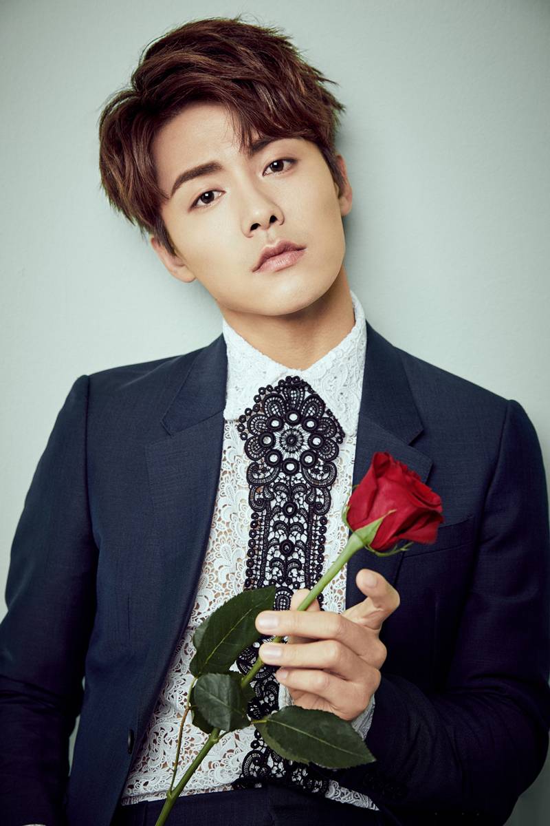 馬天宇輕熟男寫(xiě)真照 陽(yáng)光男神顏值爆表