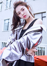 CC宋妍霏最新街拍圖片 盡顯“高冷女神”氣質(zhì)