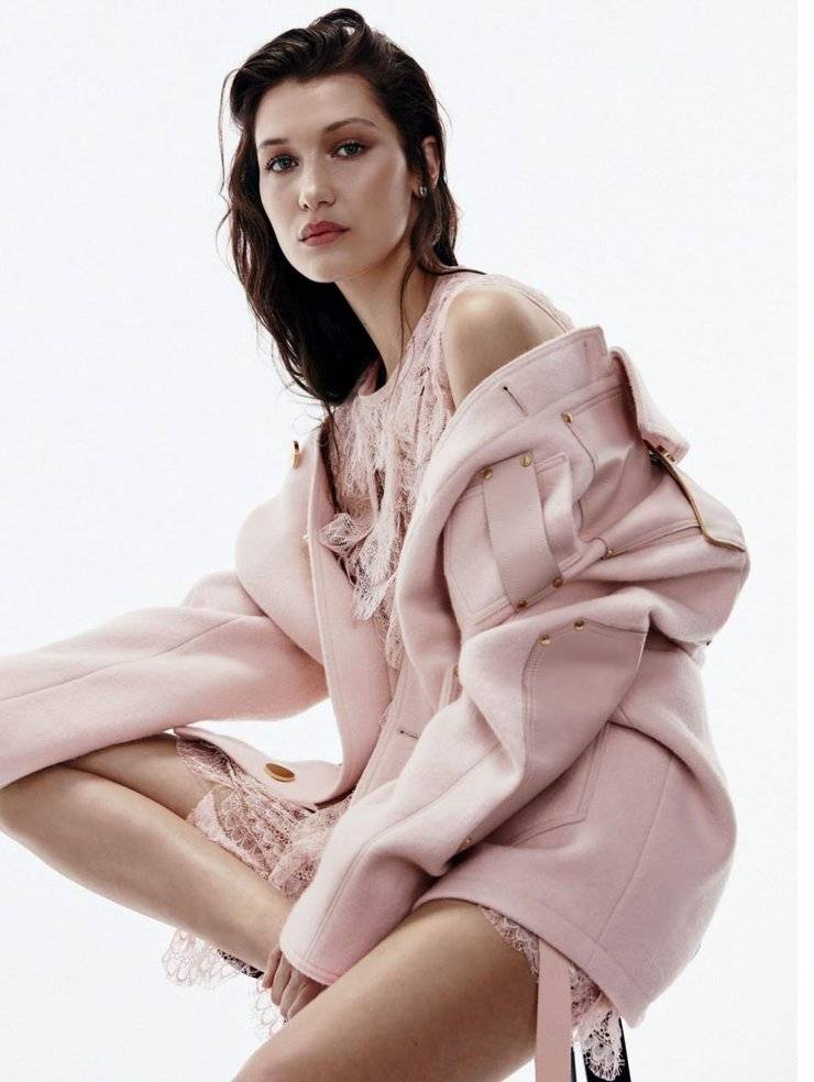 超模貝拉哈迪德時(shí)尚寫真 大秀性感酥胸