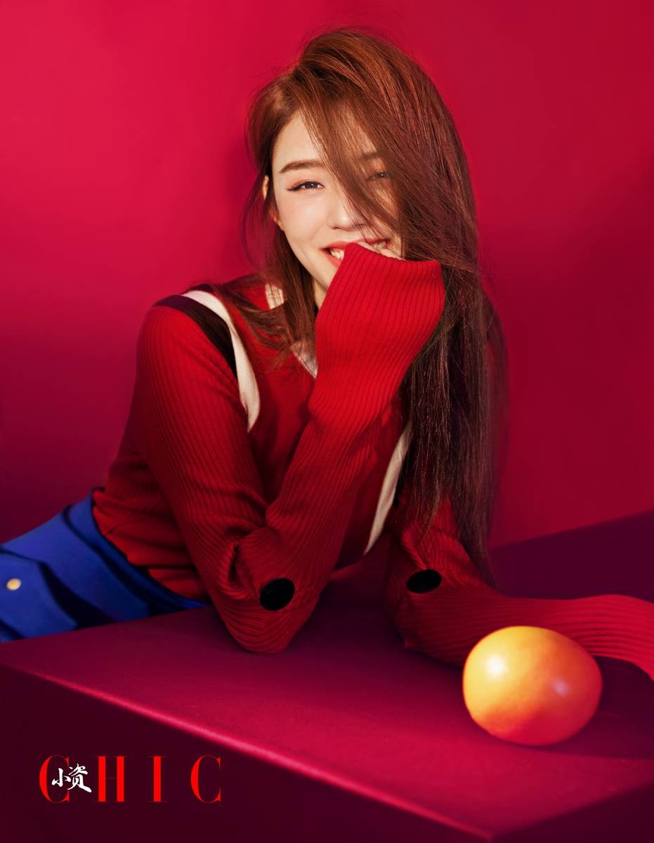 林允兒雜志封面照片 變身都市時(shí)尚摩登女郎