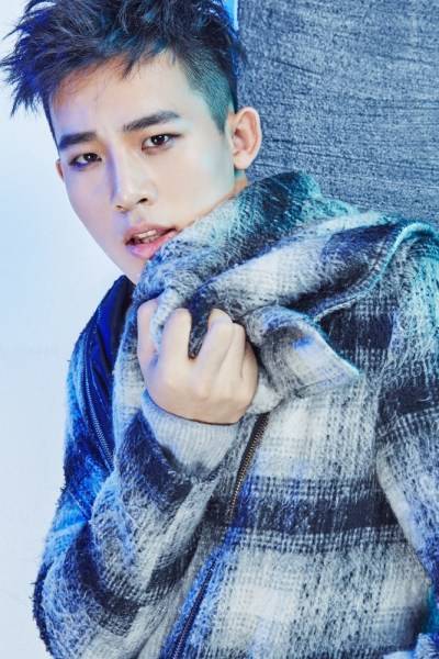 Lawrence羅倫希暗黑系寫真 盡顯雅痞風范