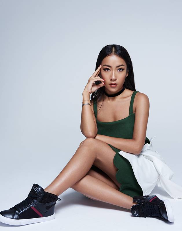 吉克雋逸時(shí)尚寫真圖片 簡約造型展個(gè)人風(fēng)格