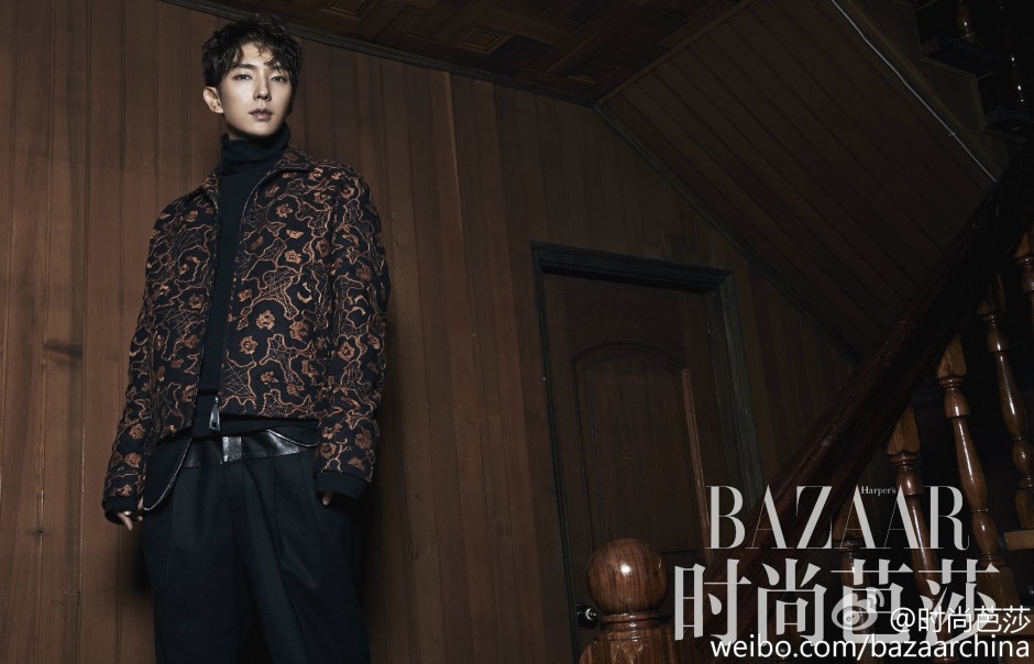 李準(zhǔn)基時(shí)尚芭莎寫(xiě)真公開(kāi) 鵝絨西裝貴氣十足