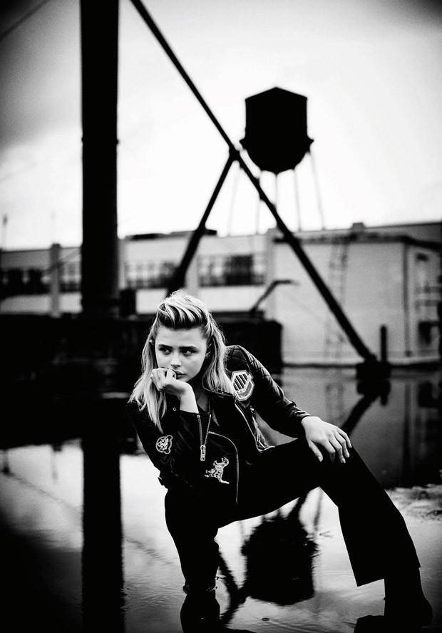 “超殺女”科洛莫瑞茲時尚大片 上演壞女孩造型