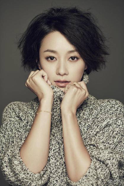 馬伊琍最新寫真大圖 露招牌甜笑溫柔大氣