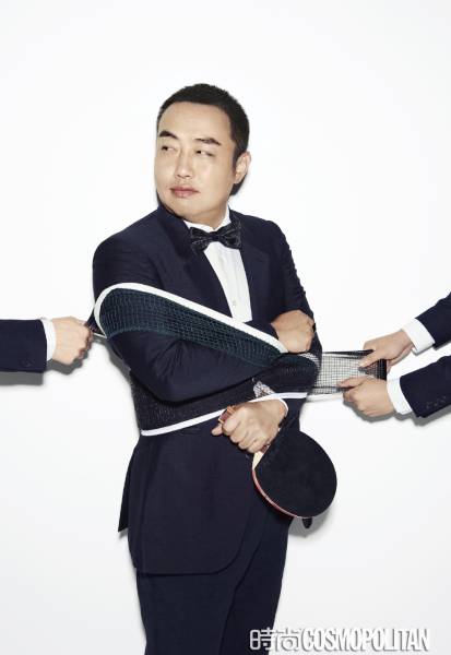 劉國梁馬龍最新寫真曝光 慘遭徒弟“捆綁”