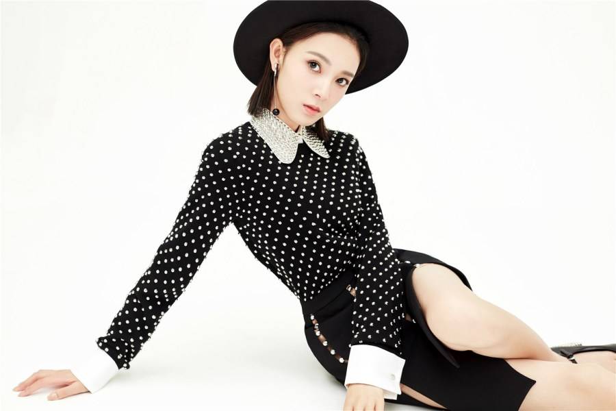 演員陳瑤時尚寫真曝光 魔女造型駕輕就熟