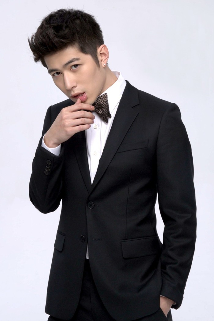 陳學冬黑色西裝帥氣圖片
