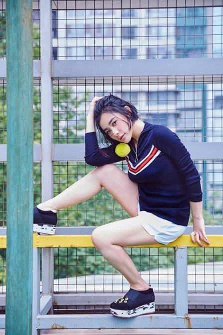 劉璇短發(fā)寫真曝光 完美演繹Mix運(yùn)動風(fēng)