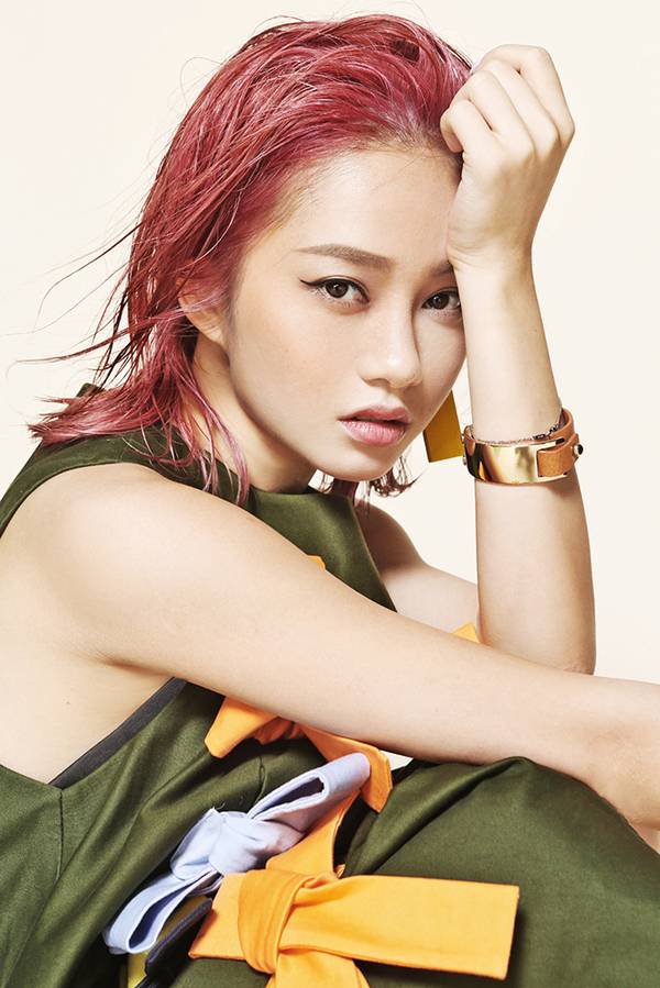 快女付夢(mèng)妮時(shí)尚寫真大片 變身御女進(jìn)攻霸道界