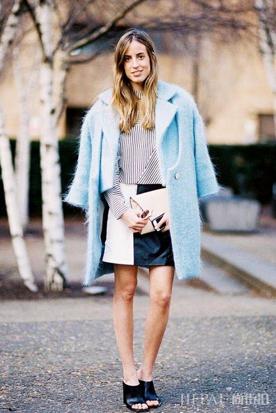 潮流街拍達(dá)人教你大衣配裙子這樣穿最時(shí)髦