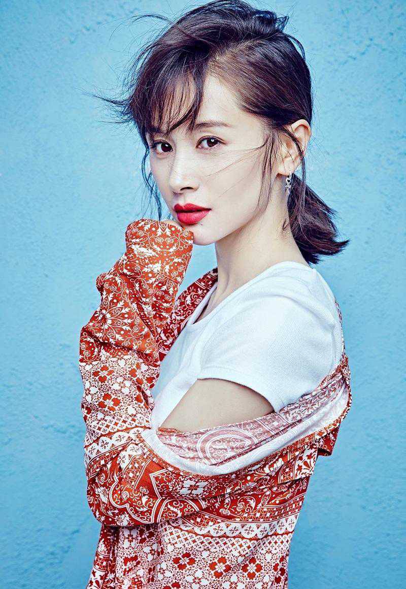 風(fēng)情萬種迷人小妖精王子文寫真圖集