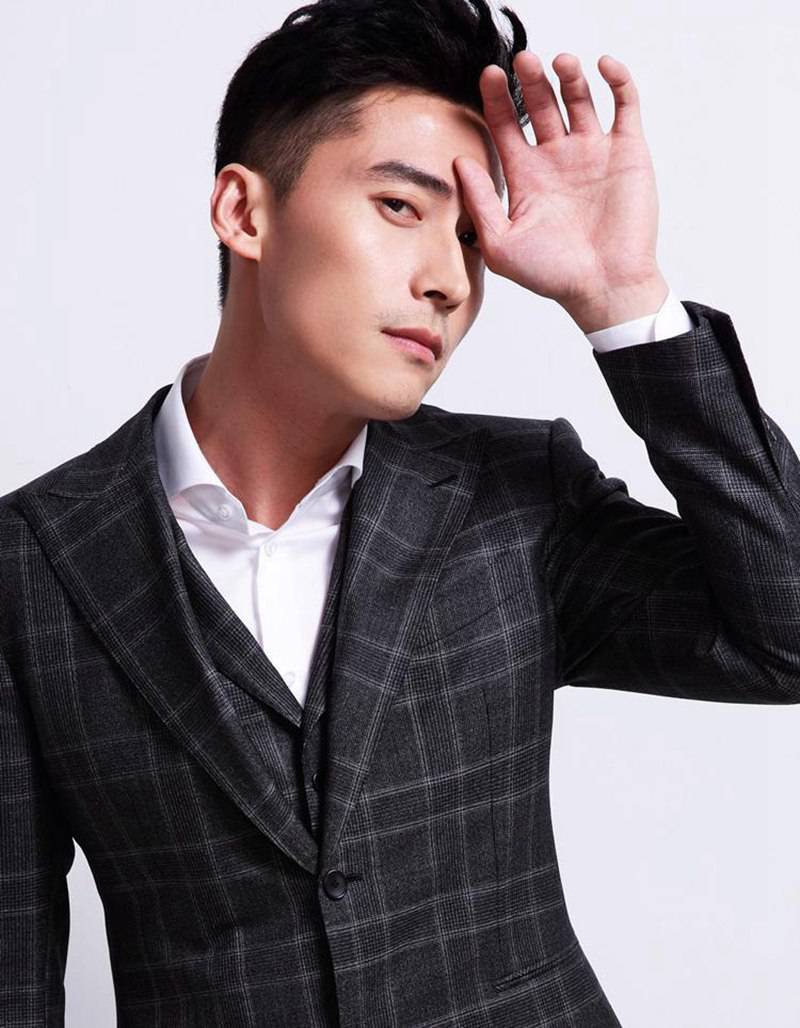 演員劉立寫真大片曝光 搞怪表情圈粉無數(shù)