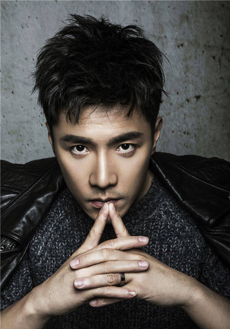 皮衣男鄧寧硬朗出鏡型男寫真大片