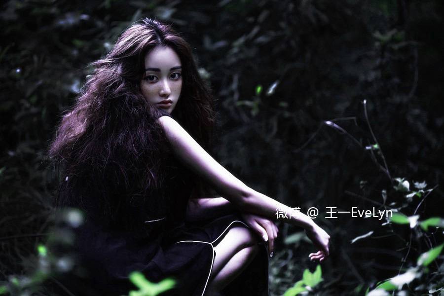 真不敢相信 王一EveLyn居然是能玩轉(zhuǎn)高冷和慈善的妹紙