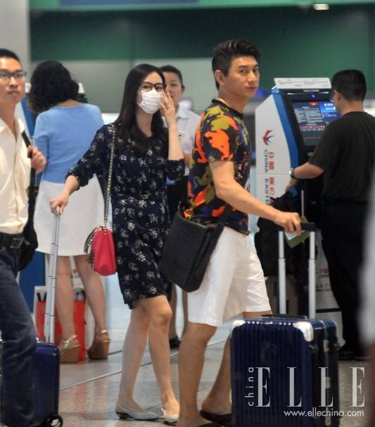 劉詩詩街拍生活照大曝光 私下搭配衣品超贊