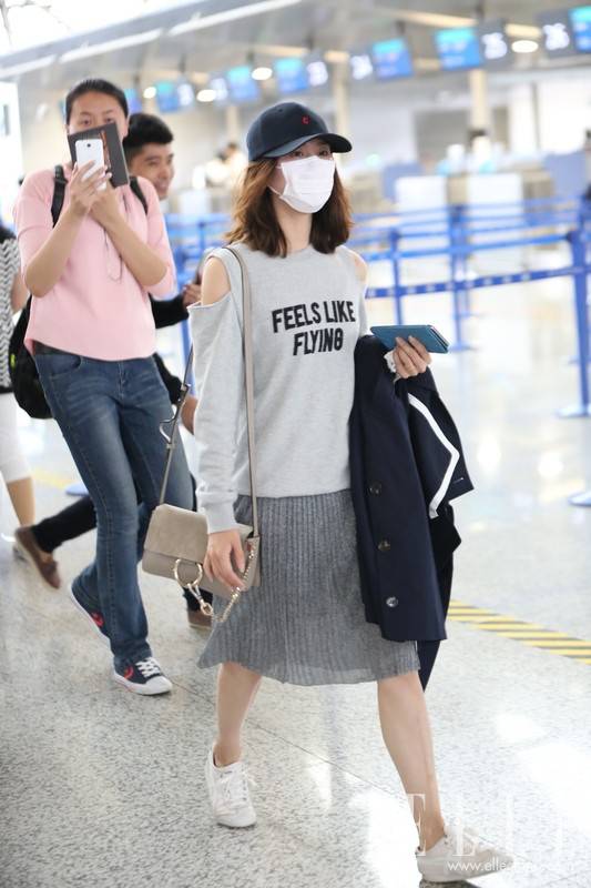 劉詩詩街拍生活照大曝光 私下搭配衣品超贊