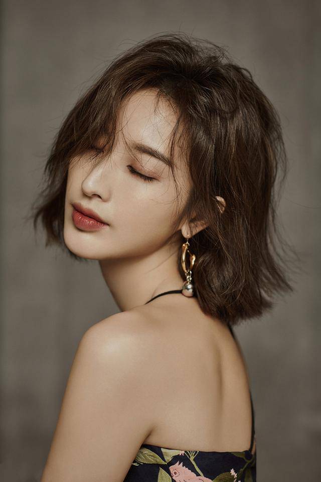 張儷復(fù)古寫(xiě)真大片曝光 魅惑妝容盡顯美人范兒