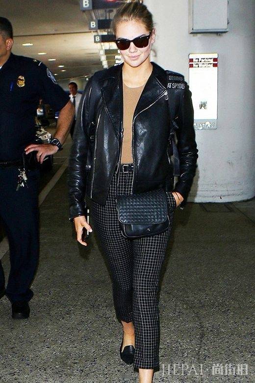 旅行怎么可以不美美噠 學(xué)學(xué)這些明星的機(jī)場街拍