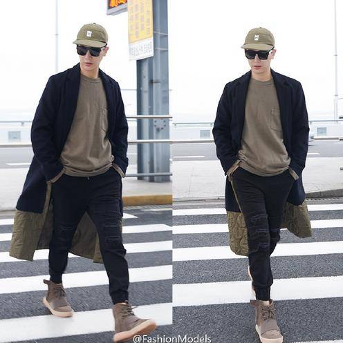 孫堅(jiān)近期街拍曝光 飛行員外套+帽衫時(shí)尚溫暖兩不誤