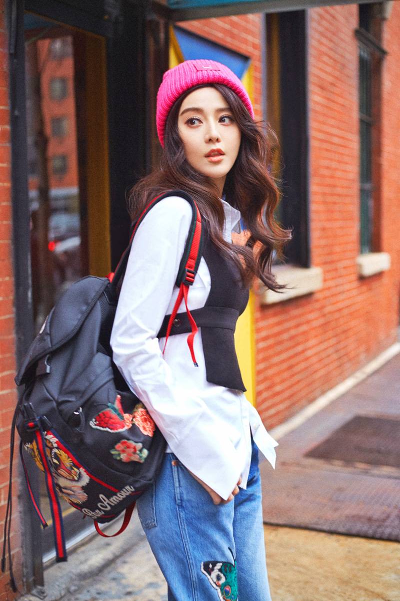 范冰冰早春穿搭街拍 率性自在中性風(fēng)十足