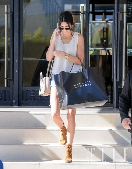 金小妹Kendall Jenner街拍秀出完美簡約穿搭