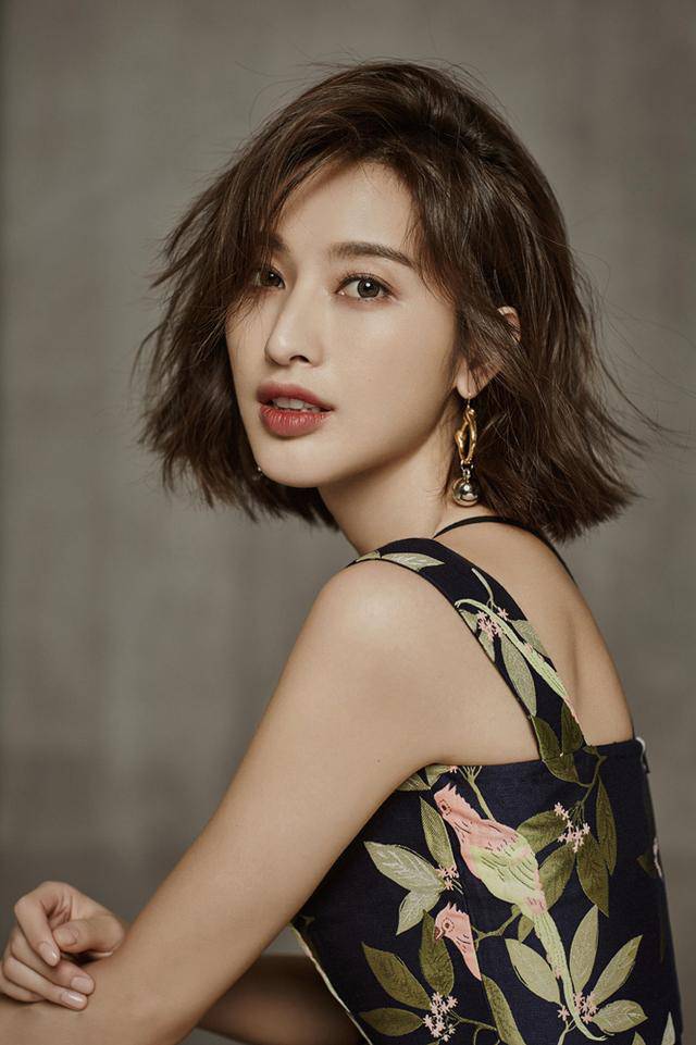 張儷復古寫真大片曝光 魅惑妝容盡顯美人范兒