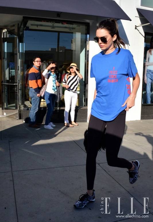 金小妹Kendall Jenner街拍秀出完美簡約穿搭