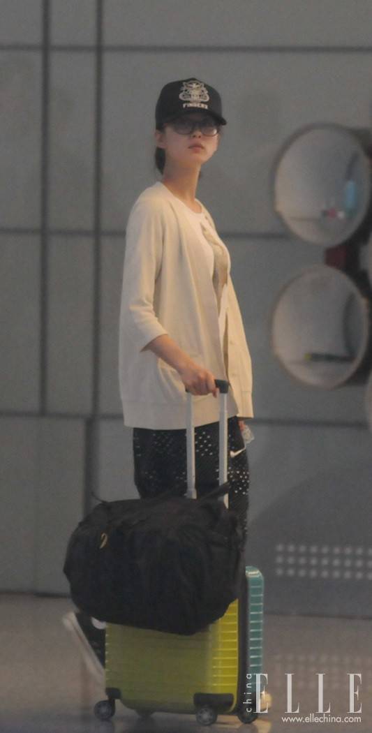 劉詩詩街拍生活照大曝光 私下搭配衣品超贊