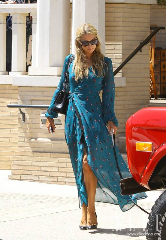 劉雯街拍實用搭配 教你夏季即防曬又美麗的制勝法寶！