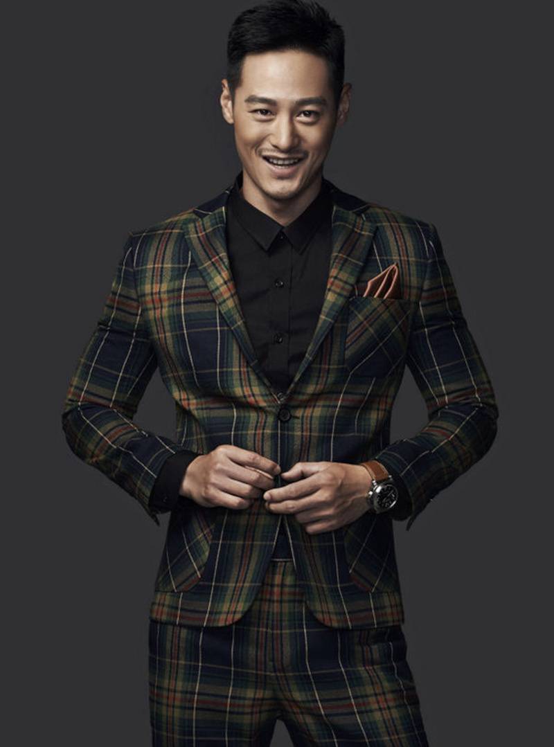 演員亓航午后家居寫真集曝光 散發(fā)鄰家氣息