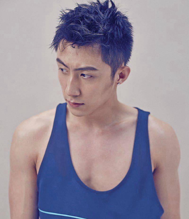 小鮮肉黃景瑜肌肉性感寫真帥出新高度