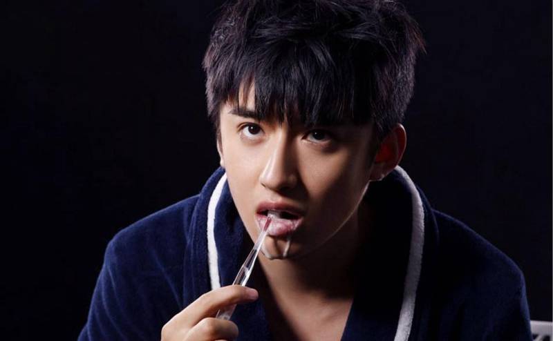 旋風小子高廣澤陽光寫真曝光 潮范兒十足